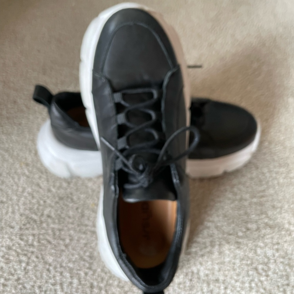 Knockout women shoes